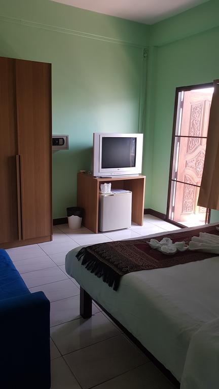All Nations Guesthouse Хуа Хин Екстериор снимка