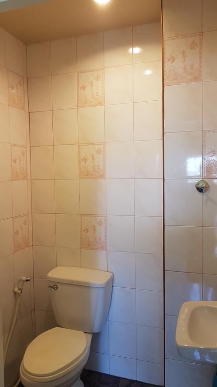 All Nations Guesthouse Хуа Хин Екстериор снимка
