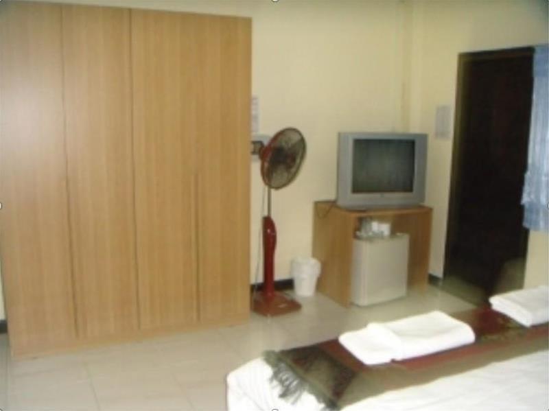 All Nations Guesthouse Хуа Хин Екстериор снимка