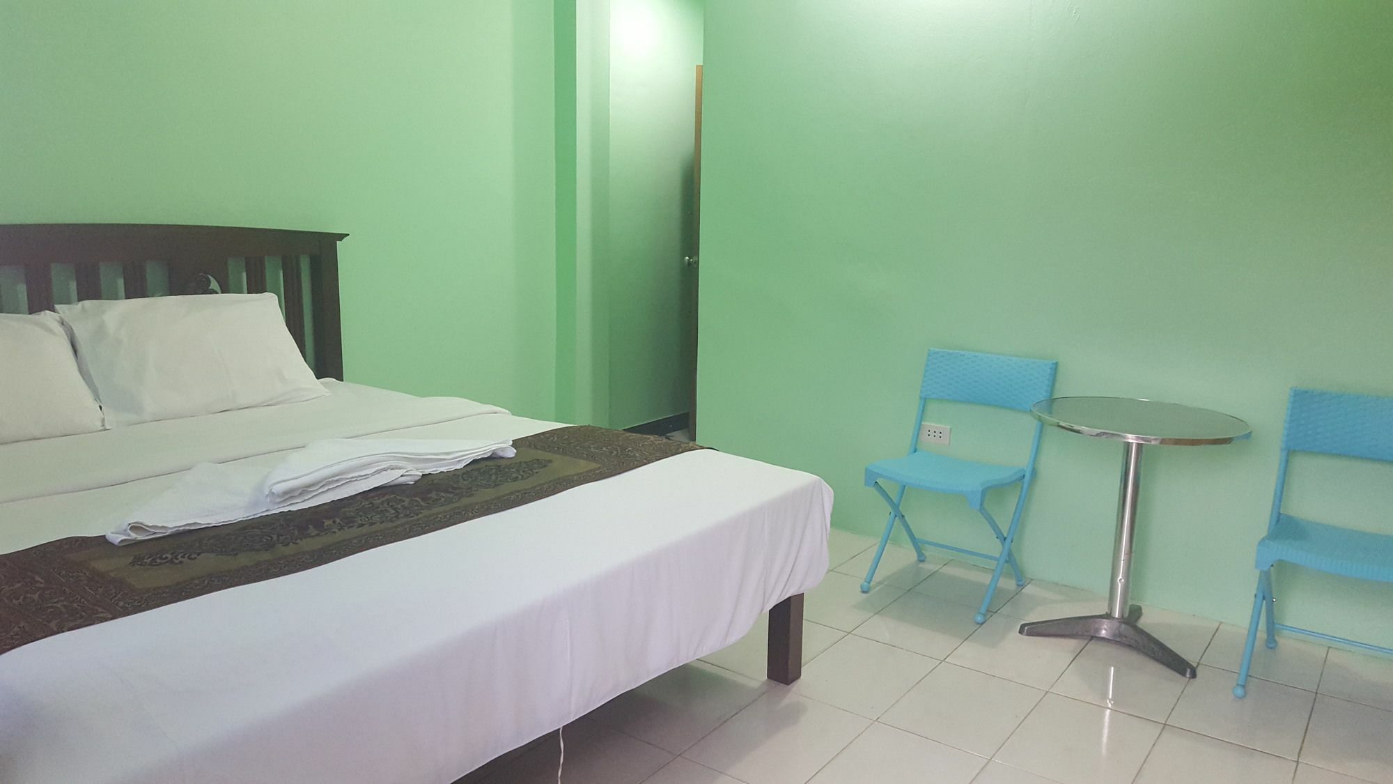 All Nations Guesthouse Хуа Хин Екстериор снимка